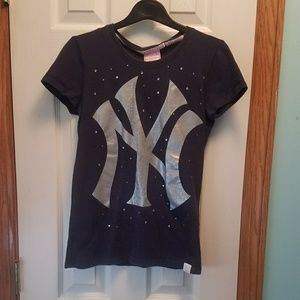 PINK VS New York Yankee t-shirt